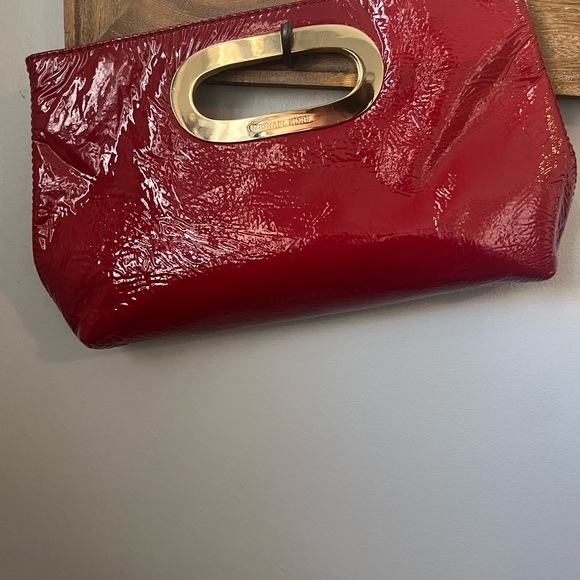 Michael Kors Vintage Red Patent Leather Purse Bag Clutch Gold Accents Rare - Picture 9 of 11